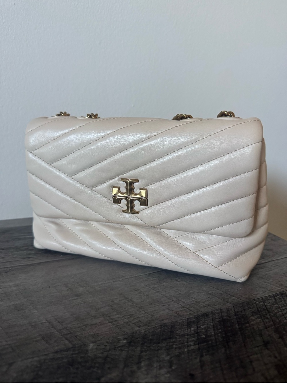 Tory Burch Quilted Leather Shoulder Bag in Cream